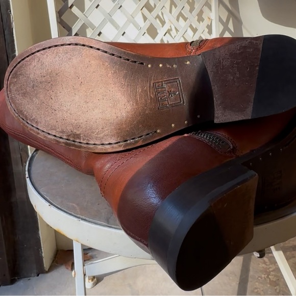 GORGEOUS FRYE COGNAC BUTTON BOOTS MELISSA PULL ON 7 LIKE NEW - Picture 10 of 14